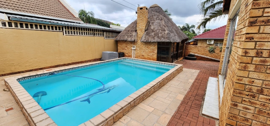 4 Bedroom Property for Sale in Safari Gardens North West